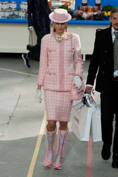 tailleur chanel 2014|Chanel fall 2014.